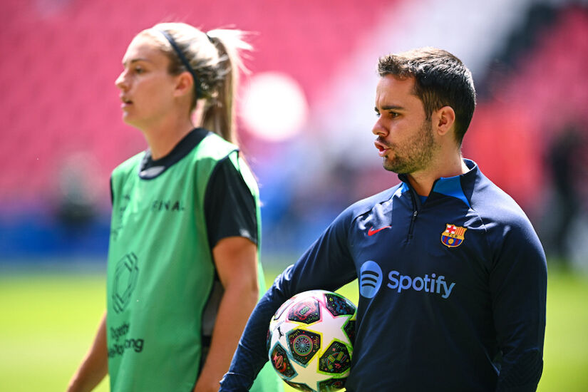 FC Barcelona manager Jonatan Giráldez and Alexia Putellas during a FC Barcelona Training Session before the UEFA Women's Champions League Final 2022/23 final