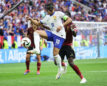 Kylian Mbappe of France controls the ball during the UEFA EURO 2024 round of 16 match between France and Belgium at Düsseldorf Arena on July 01, 2024 in Dusseldorf, Germany.