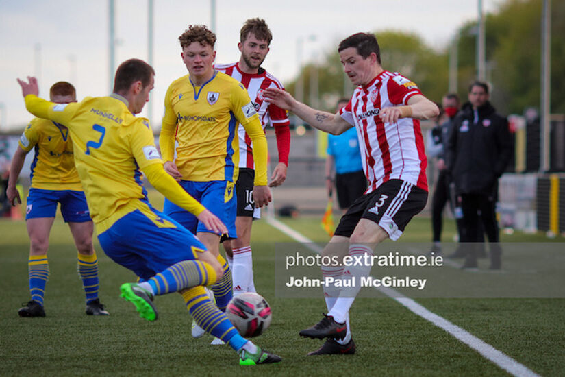 Longford's Shane Elworthy challenges for the ball in the Brandywell