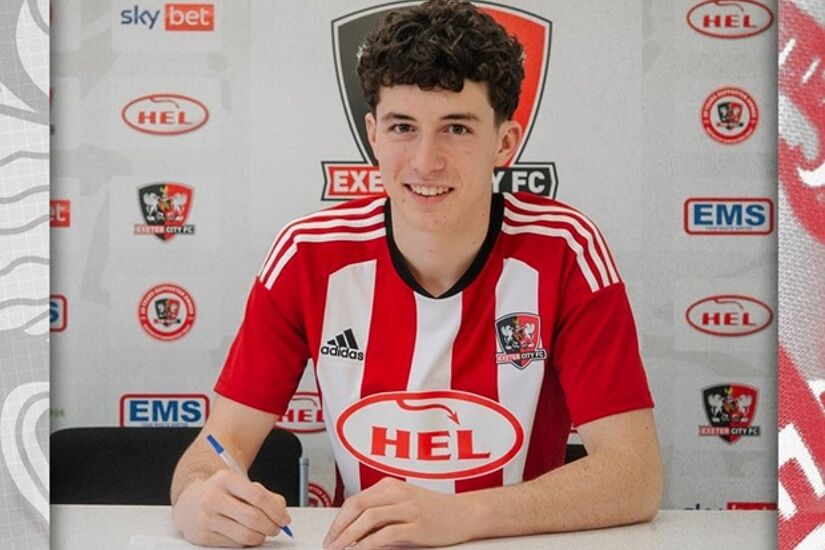 Charlie Cummins signs pro contract with Exeter City