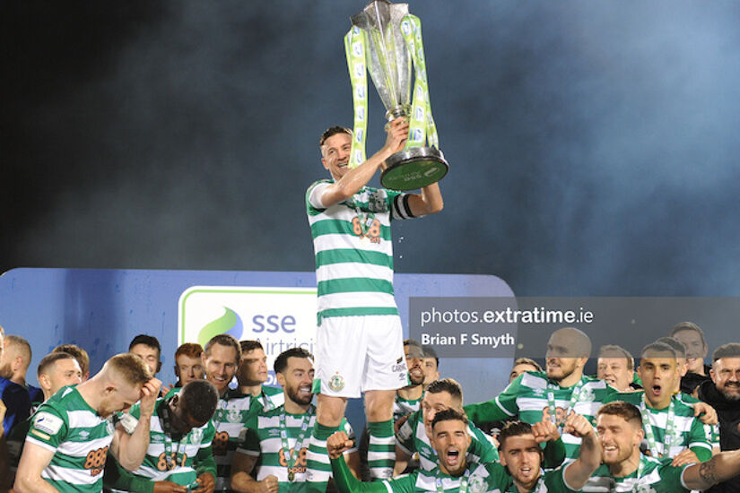 Ronan Finn lifting the league trophy at Tallaght Stadium