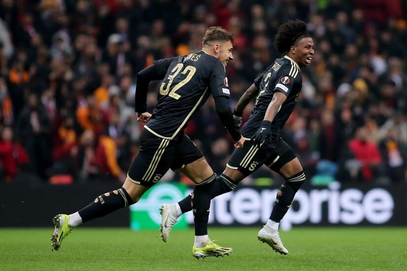 Angelo Preciado of Sparta Prague (R) celebrates with teammate Matej Rynes after scoring his team’s first goal during the UEFA Europa League 2023/24 round of 16 first leg match between Galatasaray A.S. and AC Sparta Praha at Ali Sami Yen Arena on February