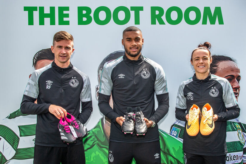 Gavin Bazunu with Shamrock Rovers captains Ronan Finn and Áine O'Gorman