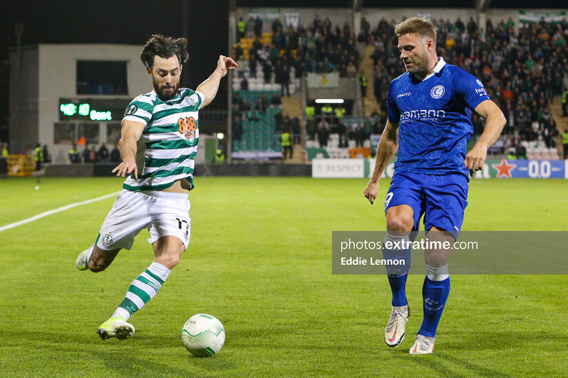 Richie Towell on the ball during Shamrock Rovers' 1-1 draw with KAA Gent in the UEFA Europa Conference League at Tallaght Stadium on Thursday, 27 October 2022.