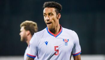 Sonni Nattestad in action for the Faroe Islands against Latvia in a 2020 UEFA Nations League game.