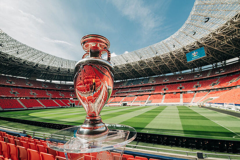 Euro 2020 trophy on tour in Budapest