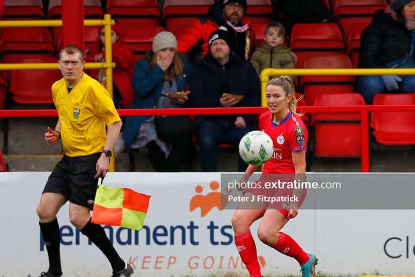 04.03.2023, Tolka Park, Dublin, Leinster, Ireland, SSE Airtricity Women's National League, Shelbourne FC v Cork City FC; Siobhan Killeen of Shelbourne FC crosses the ball