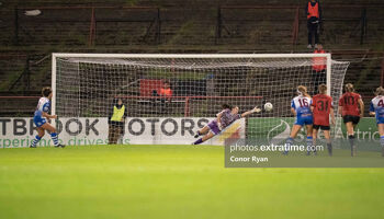 Jenna Slattery slots home a penalty against Rachael Kelly during Galway's 2-1 win over Bohemians at Dalymount Park on Saturday, 15 October 2022.