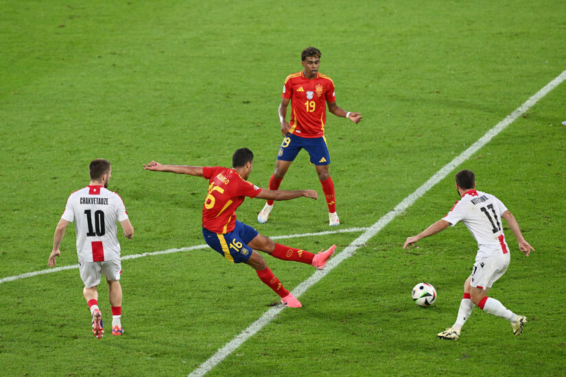 Rodri of Spain scores his team's first goal during the UEFA EURO 2024 round of 16 match between Spain and Georgia at Cologne Stadium on June 30, 2024 in Cologne