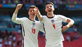 Declan Rice (right) and Mason Mount during the UEFA Euro 2020 Championship Group D match between England and Croatia at Wembley Stadium on June 13, 2021 in London, England.