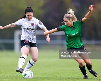 Tara O'Hanlon (right) challenges Abbie Brophy during the Peamount United v Wexford Youths game in April 2023.