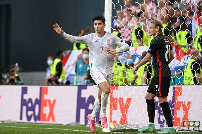 Alvaro Morata of Spain celebrates after scoring their side's fourth goal during the UEFA Euro 2020 Championship Round of 16 match between Croatia and Spain at Parken Stadium on June 28, 2021 in Copenhagen, Denmark