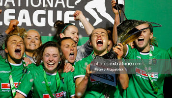 Peamount United lifting the WNL trophy as champions in 2020