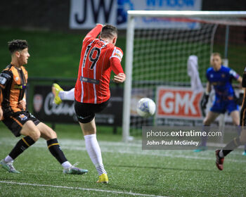 Ryan Graydon gets a shot away in Derry City's win over Dundalk last Novemeber