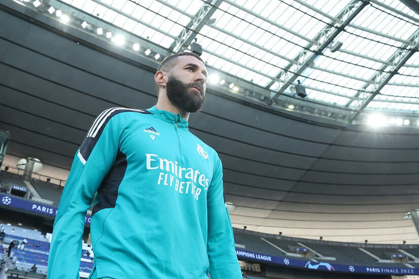 Karim Benzema of Real Madrid enters the pitch to warm up prior to the Real Madrid Training Session at Stade de France on May 27, 2022 in Paris, France. Real Madrid will face Liverpool in the UEFA Champions League final on May 28, 2022