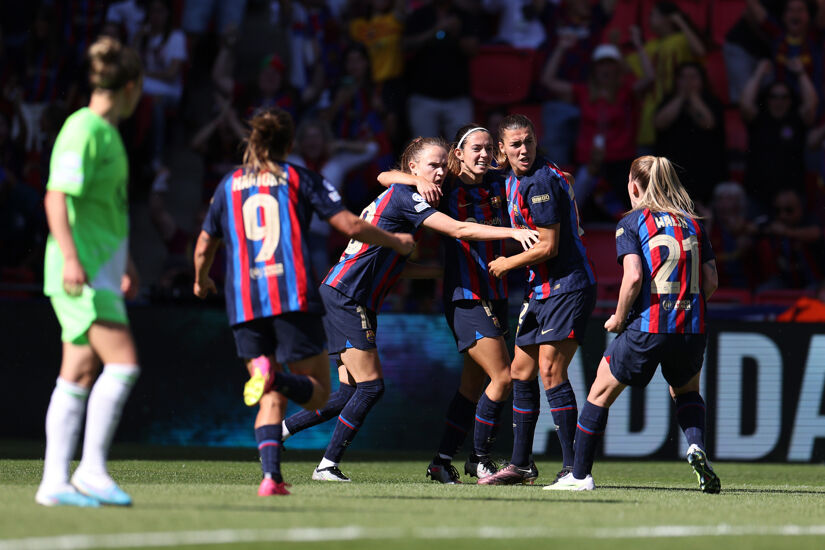 Patri Guijarro of FC Barcelona celebrates with teammates after scoring the team's first goal during the UEFA Women's Champions League final match between FC Barcelona and VfL Wolfsburg at PSV Stadion on June 03, 2023 in Eindhoven, Netherlands.
