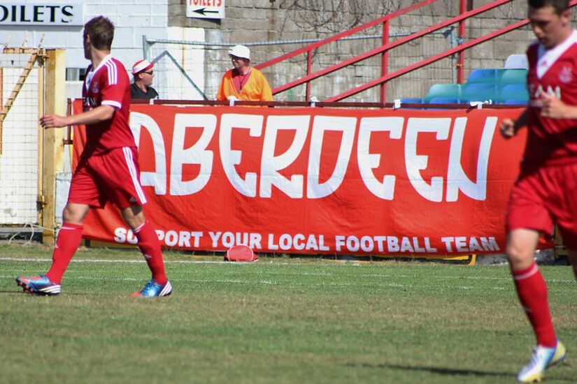 Mid season friendly from Tolka Park. Shels and The Dons