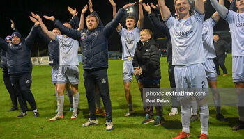 Damien Duff & team applaud the Shelbourne supporters after their game against Drogheda United last November