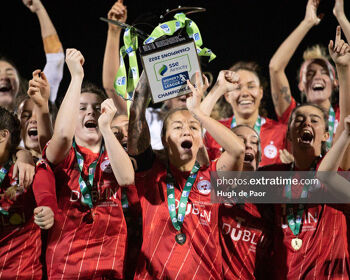 Pearl Slattery lifting the WNL trophy as Shels retain their title