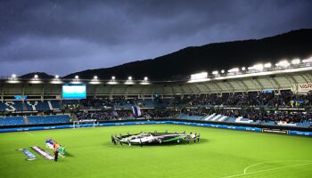 Molde and Shamrock Rovers lining out in the Europa Conference