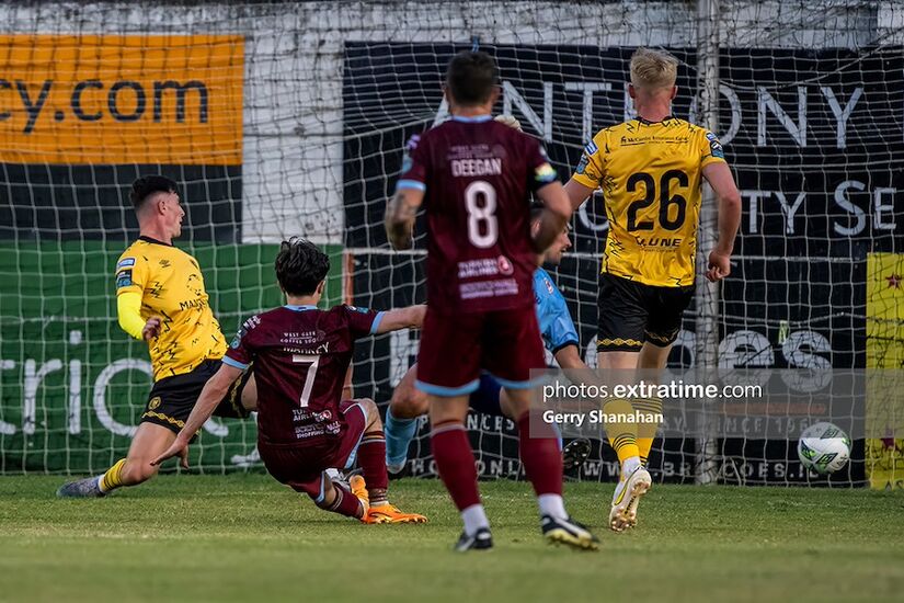 Darragh Markey (Drogheda United 7), scores the winner with the last kick of the ball during the Drogheda United v St Patricks Athletic in June 2023