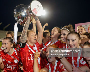 Shels skipper Pearl Slattery lifting the Women's FAI Cup after last year's final win over Athlone Town at Tallaght Stadium
