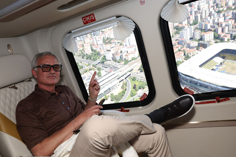 José Mourinho poses on his plane's descent to Istanbul.