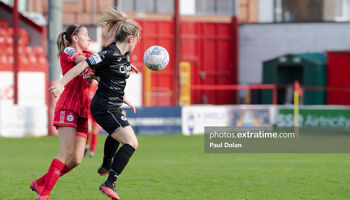 Sligo's Amy Roddy holds off Shelbourne's Abbie Larkin when the side met in the Women's National League on Saturday, 22 October 2022..