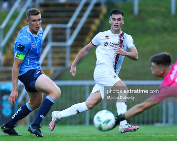 Evan Weir of Drogheda United shooting towards goal away to UCD