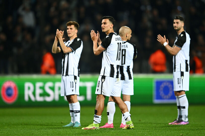 PAOK Salonika players applaud fans after the UEFA Conference League Quarter Final Leg Two match between PAOK Saloniki and Olympique Marseille at Toumba Stadium on April 14, 2022 in Thessaloniki, Greece.