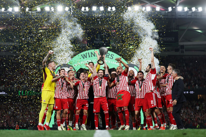 Kostas Fortounis of Olympiacos lifts the UEFA Europa Conference League Trophy after his team's victory in the UEFA Europa Conference League 2023/24 final match between Olympiacos FC and ACF Fiorentina at AEK Arena on May 29, 2024 in Athens, Greece.