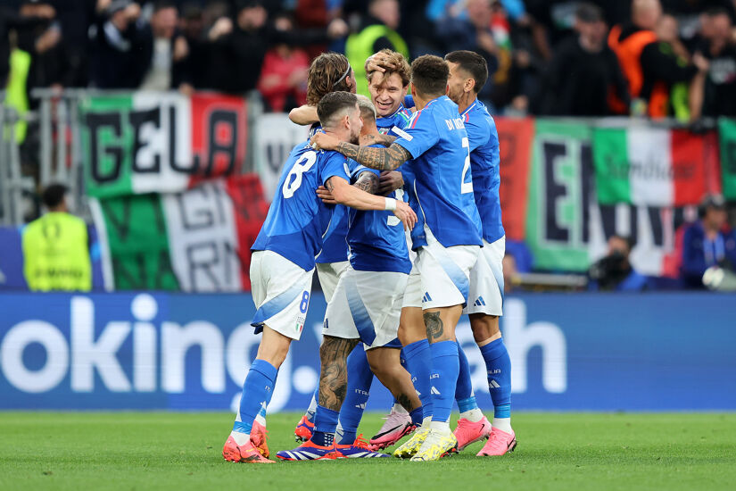 Nicolo Barella of Italy celebrates scoring his team's second goal with teammates during the UEFA EURO 2024 group stage match between Italy and Albania at Football Stadium Dortmund on June 15, 2024 in Dortmund, Germany.