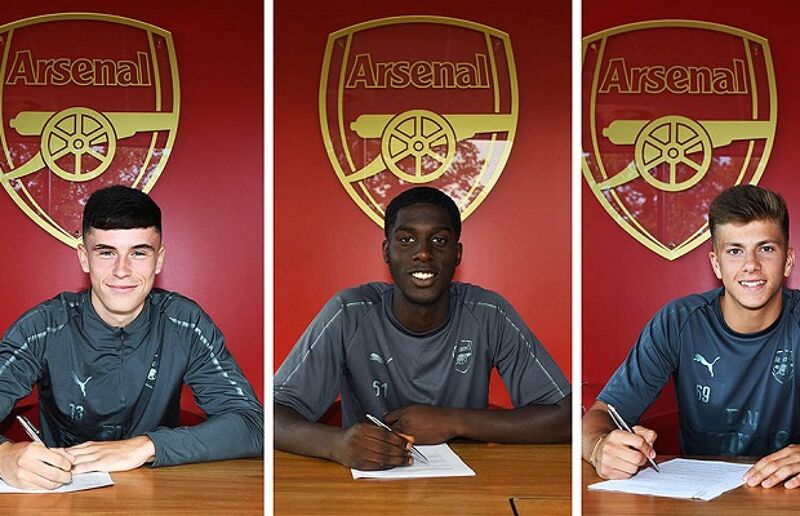 solopgang gård gys Extratime.com - Extratime.ie - Ireland under-17 star Jordan McEneff signs  pro terms with Arsenal