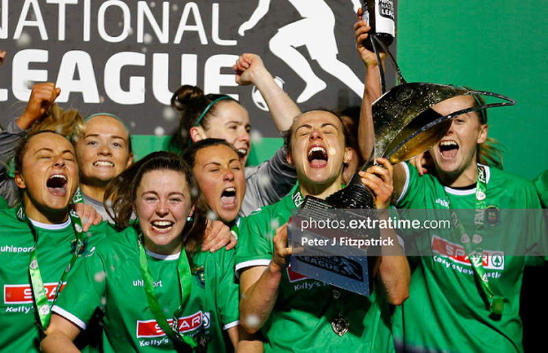 Peamount United lifting the WNL trophy as champions in 2020